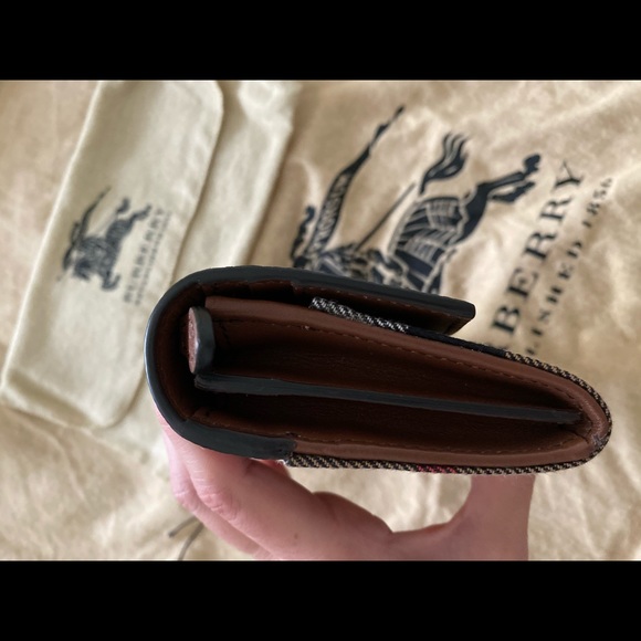 Burberry wallet - Picture 3 of 7
